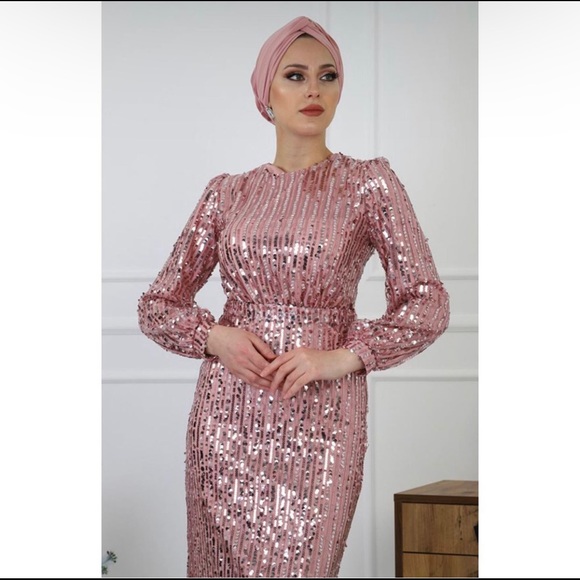 Rose Gold Sequin Evening Dress - Picture 2 of 6